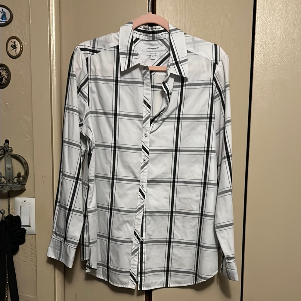 Foxcroft White and Black Button Down Shirt